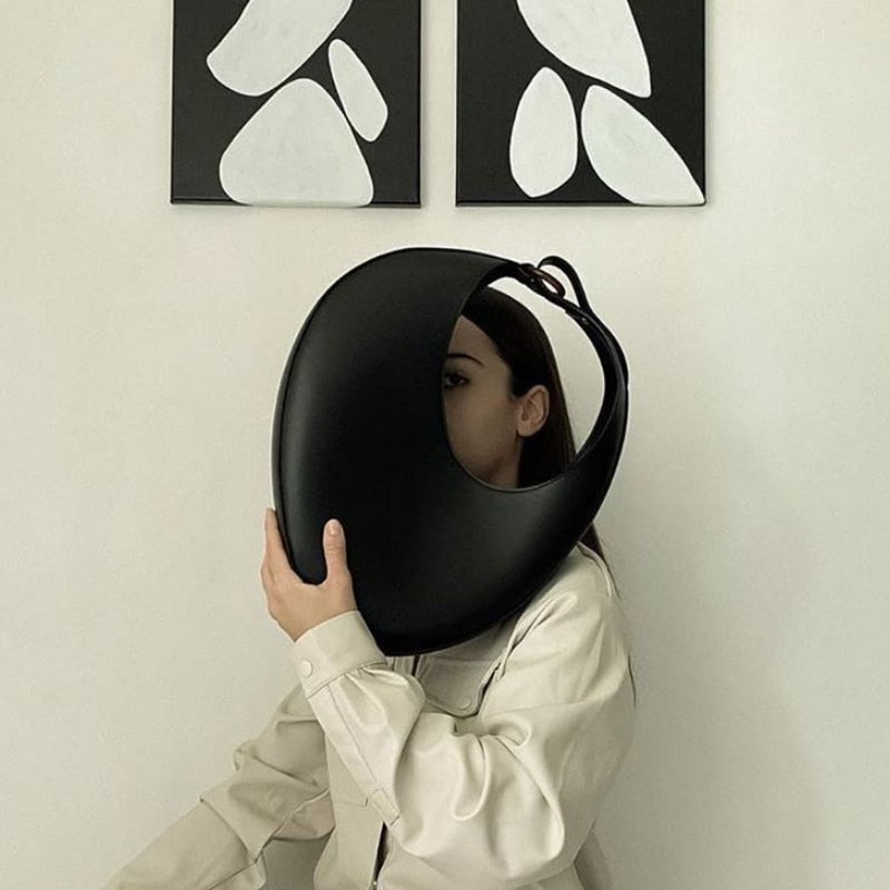 Crescent Shape Shoulder Bag in Black