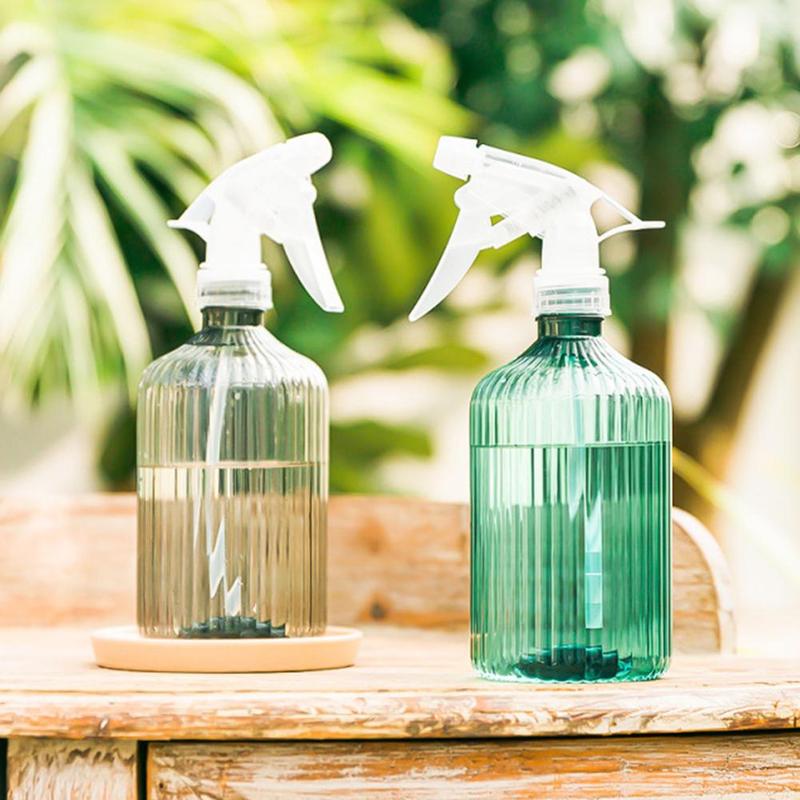 500ML Plastic Spray Bottle in Black