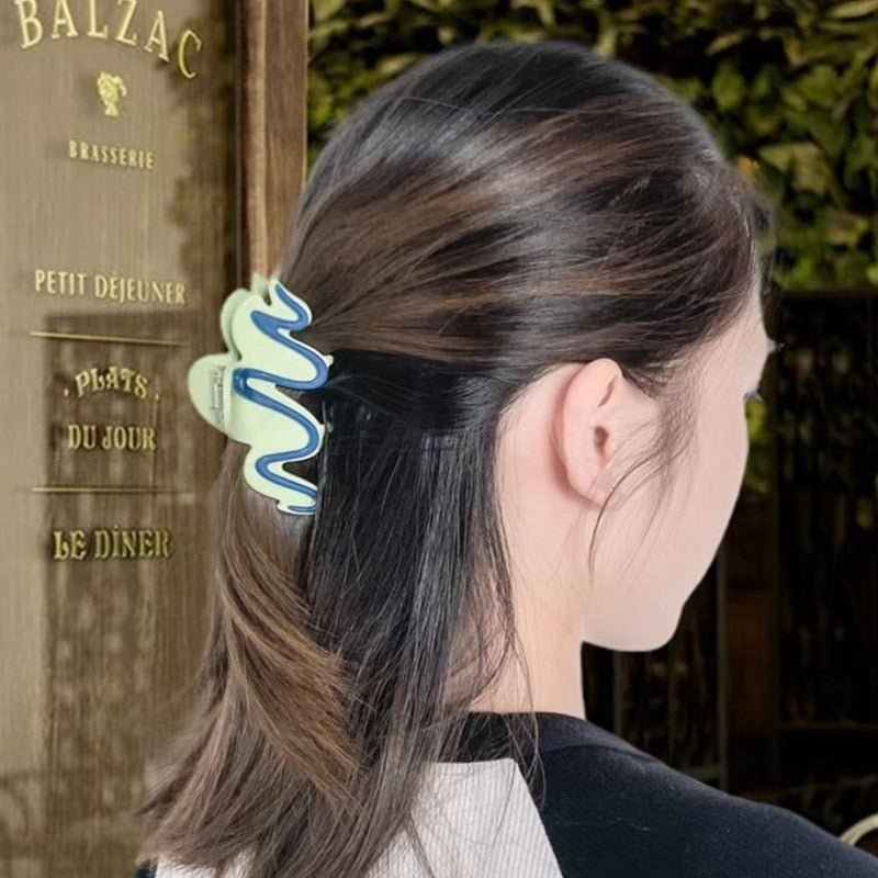 Wavy Striped Acrylic Hair Clip in Mint