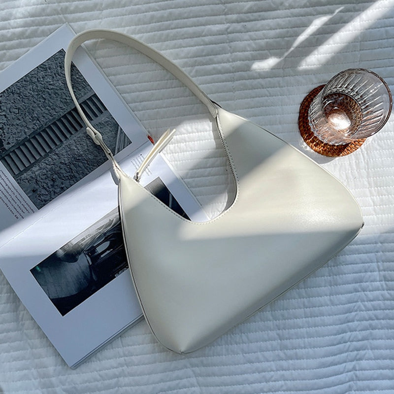 Baguette Bag in Off White