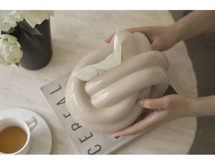 Knot Shape Tissue Box in Cream