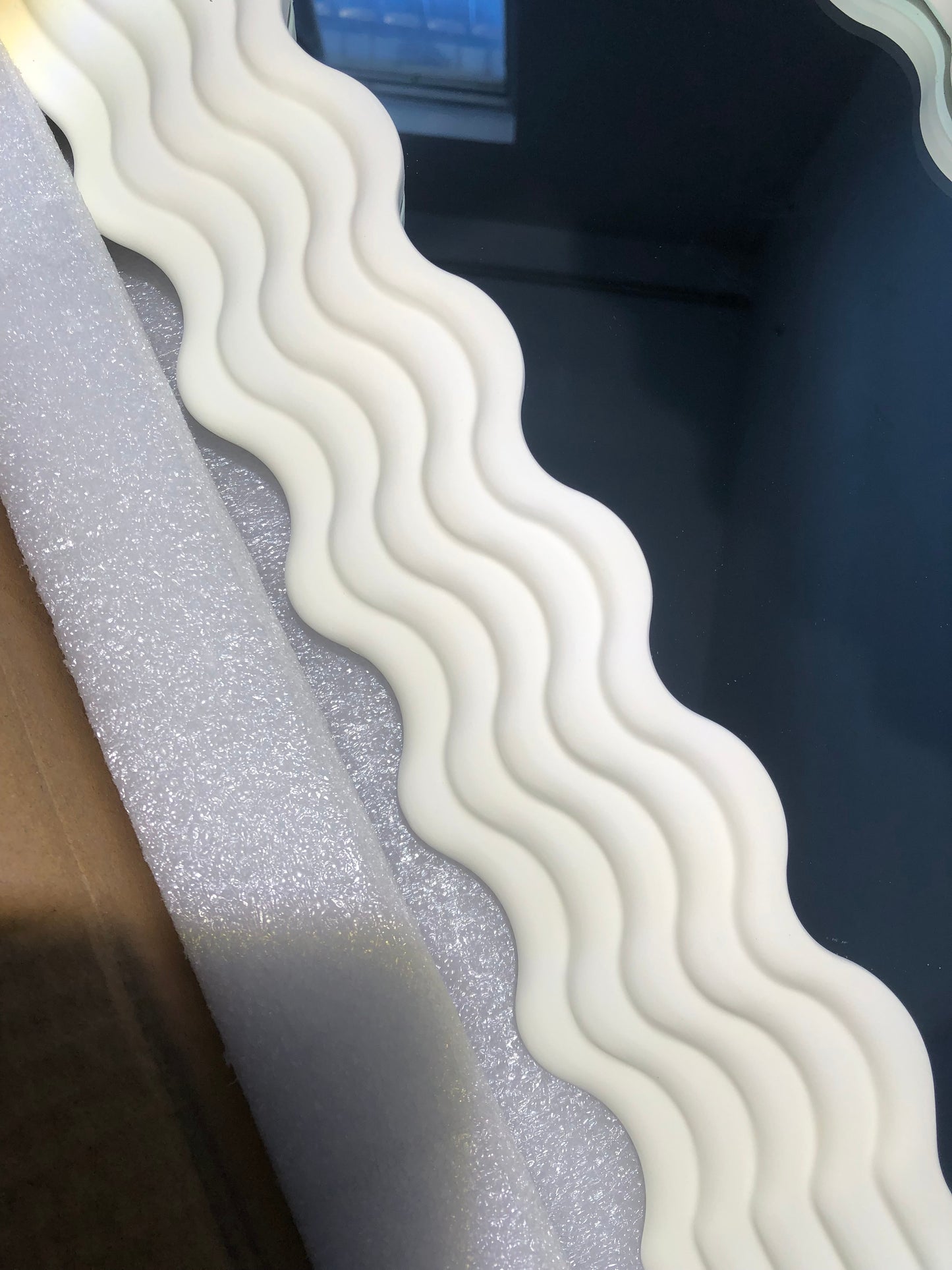 Wavy Mirror