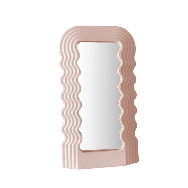 Wavy Mirror