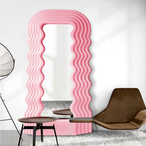 Body Length Wavy Mirror in Pink
