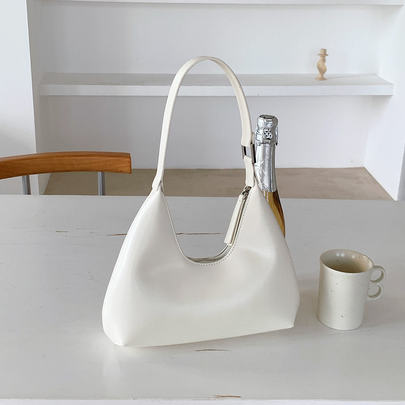 Baguette Bag in Off White