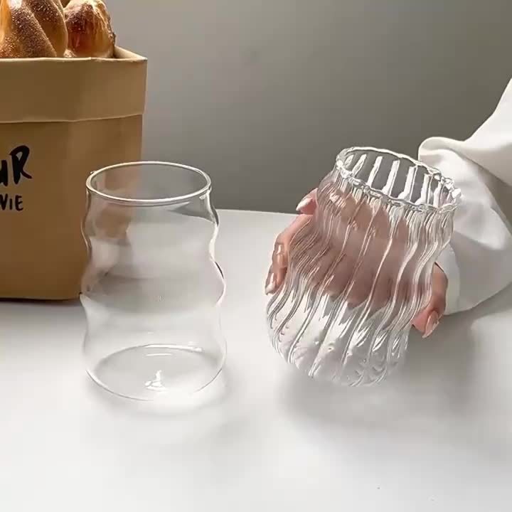 2 Glass Cups With Straws