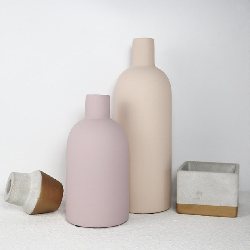 Nordic Ceramic Vase in Light Pink